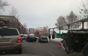 На улице Захарова в Пензе авария спровоцировала «мертвую» пробку