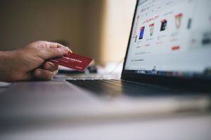 Мошенник под видом продавца выманил у пензенца крупную сумму