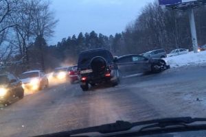 В Пензе внедорожник протаранил иномарку